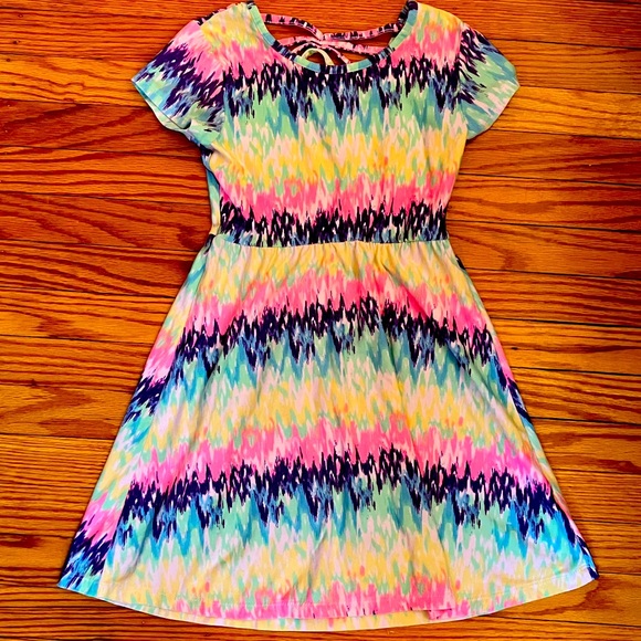 Girl’s super soft trendy tie dye pattern dress! - Picture 1 of 4